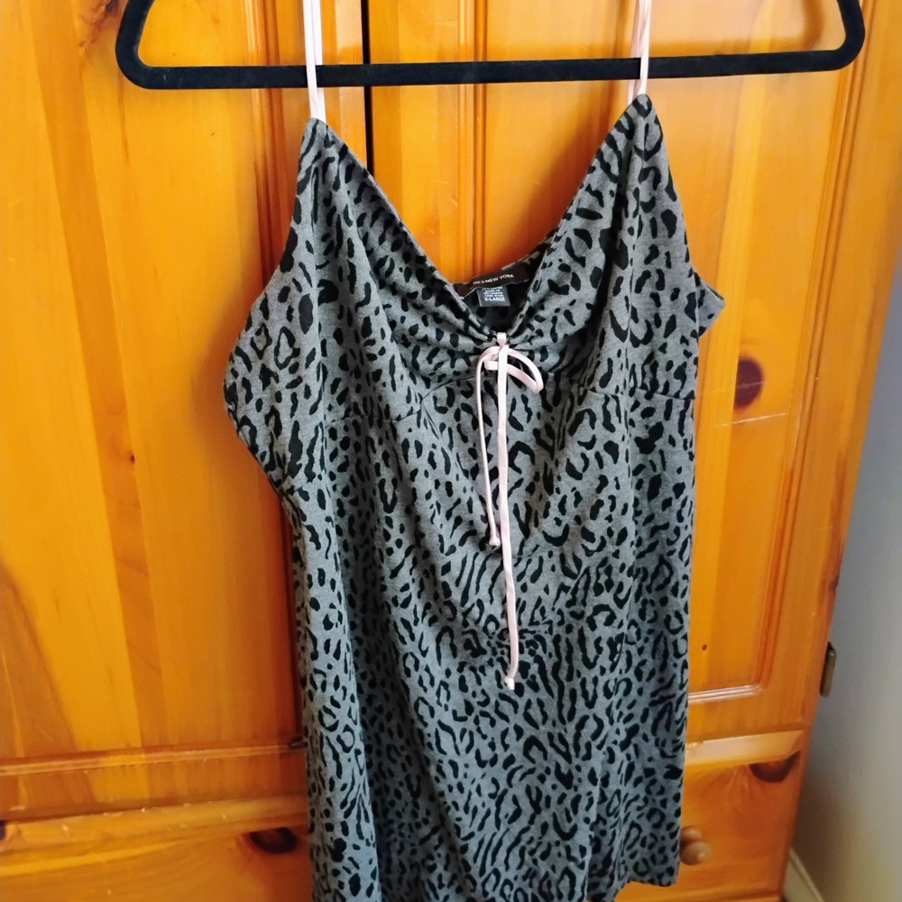 Jones New York Gray Leopard Print Camisole
